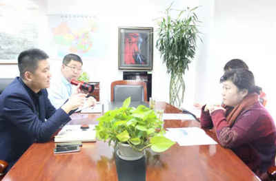 中国社会经济决策咨询中心领导到爱国小男孩科技视察、洽谈合作